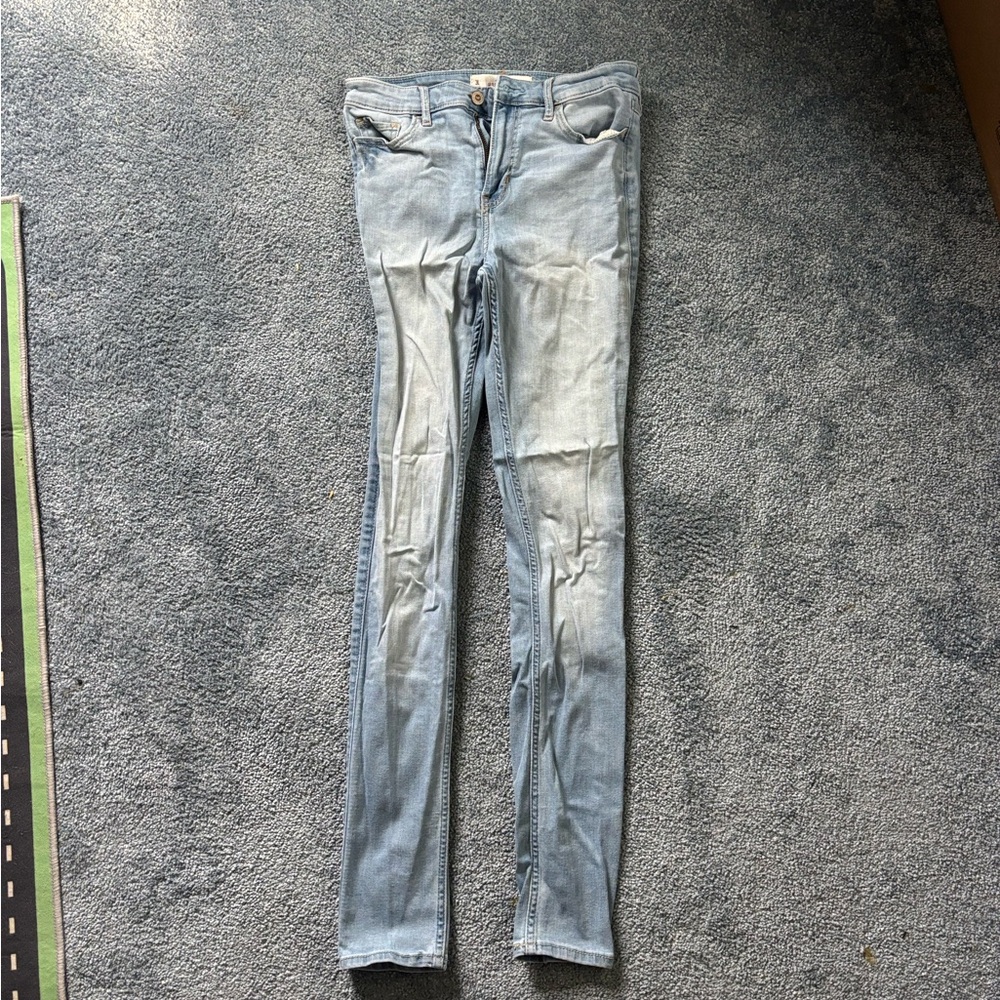 3L Hollister light wash high rise skinny jeans